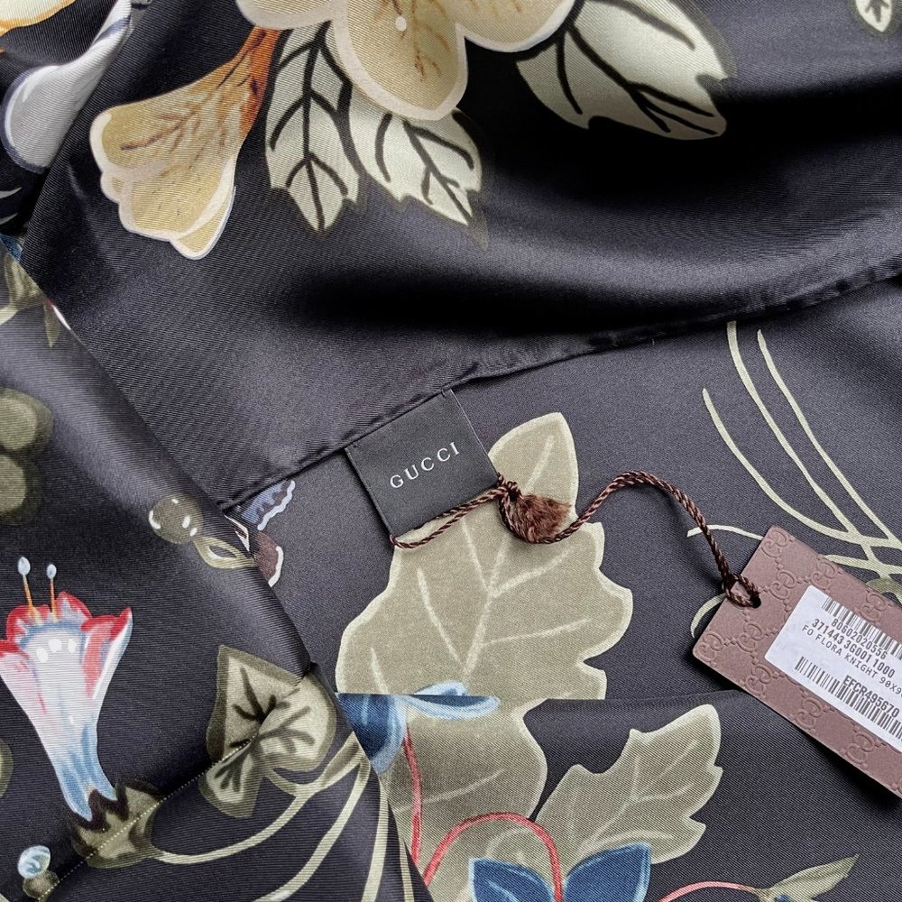 New Gucci Kris Knight Floral Print Silk Scarf with Gucci Gift Box - Picture 11 of 16